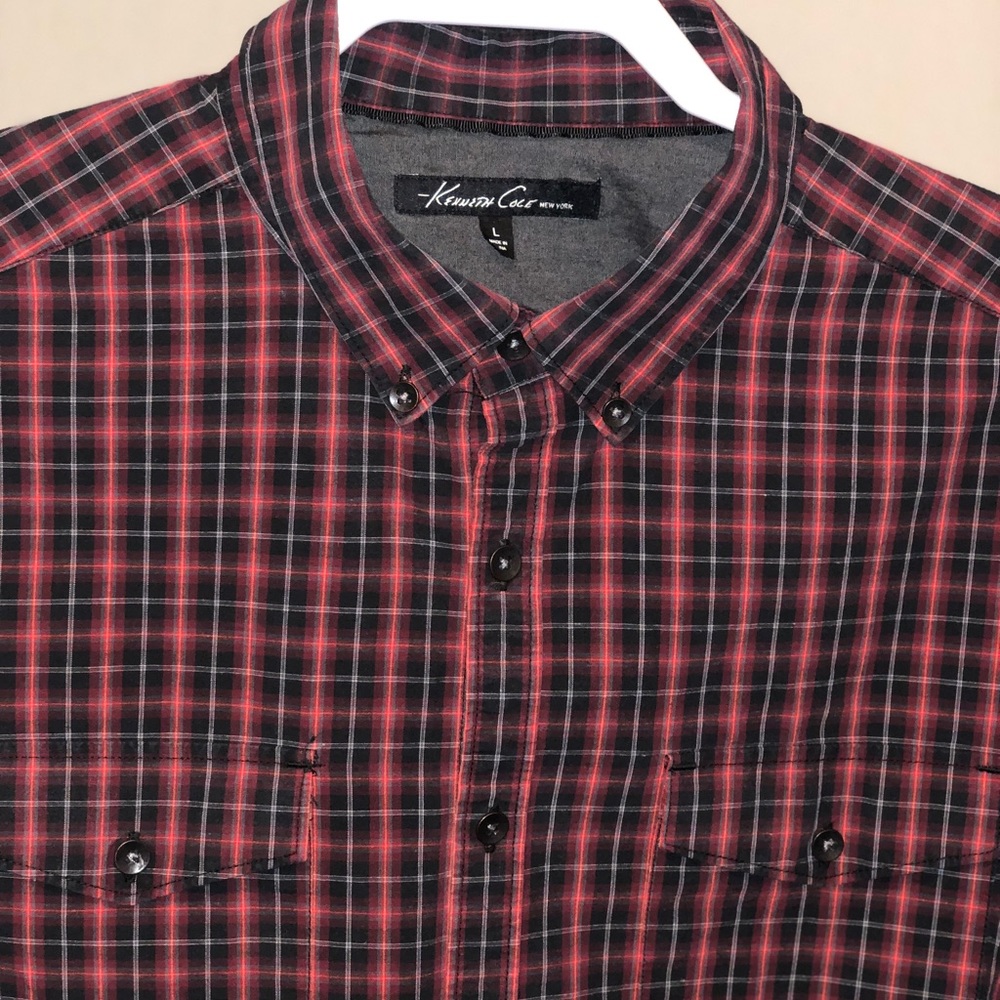 Kenneth Cole Button Down - Large